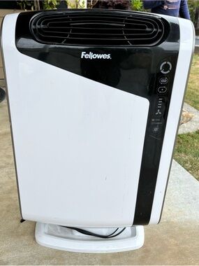 Fellowes Air Purifier in White and Black